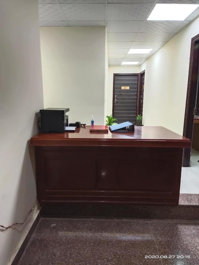 Hotel Royal Town New Delhi Bagian luar foto